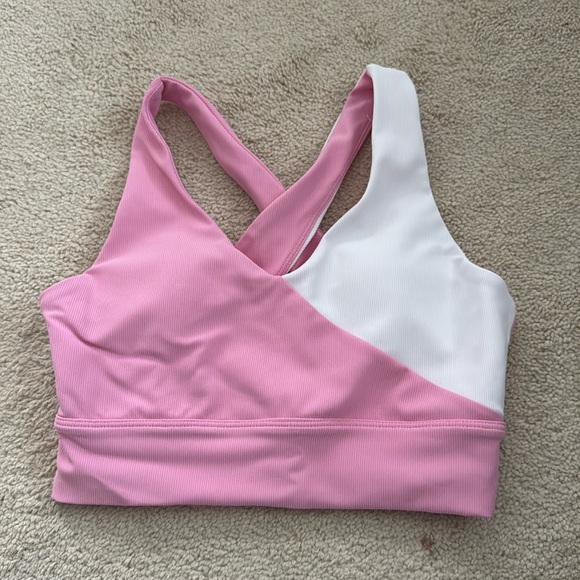WILO Sports Bra - Picture 1 of 2